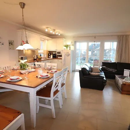 Achternkieker Holiday home *